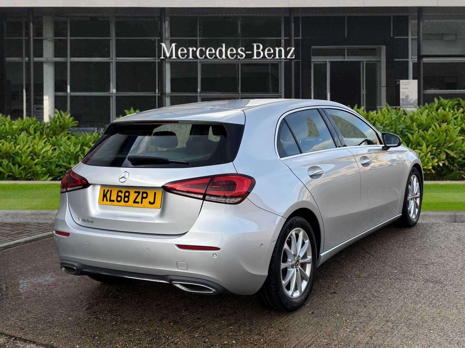 Used Mercedes-Benz A-Class 2019 for sale - 76610590: Photo 3