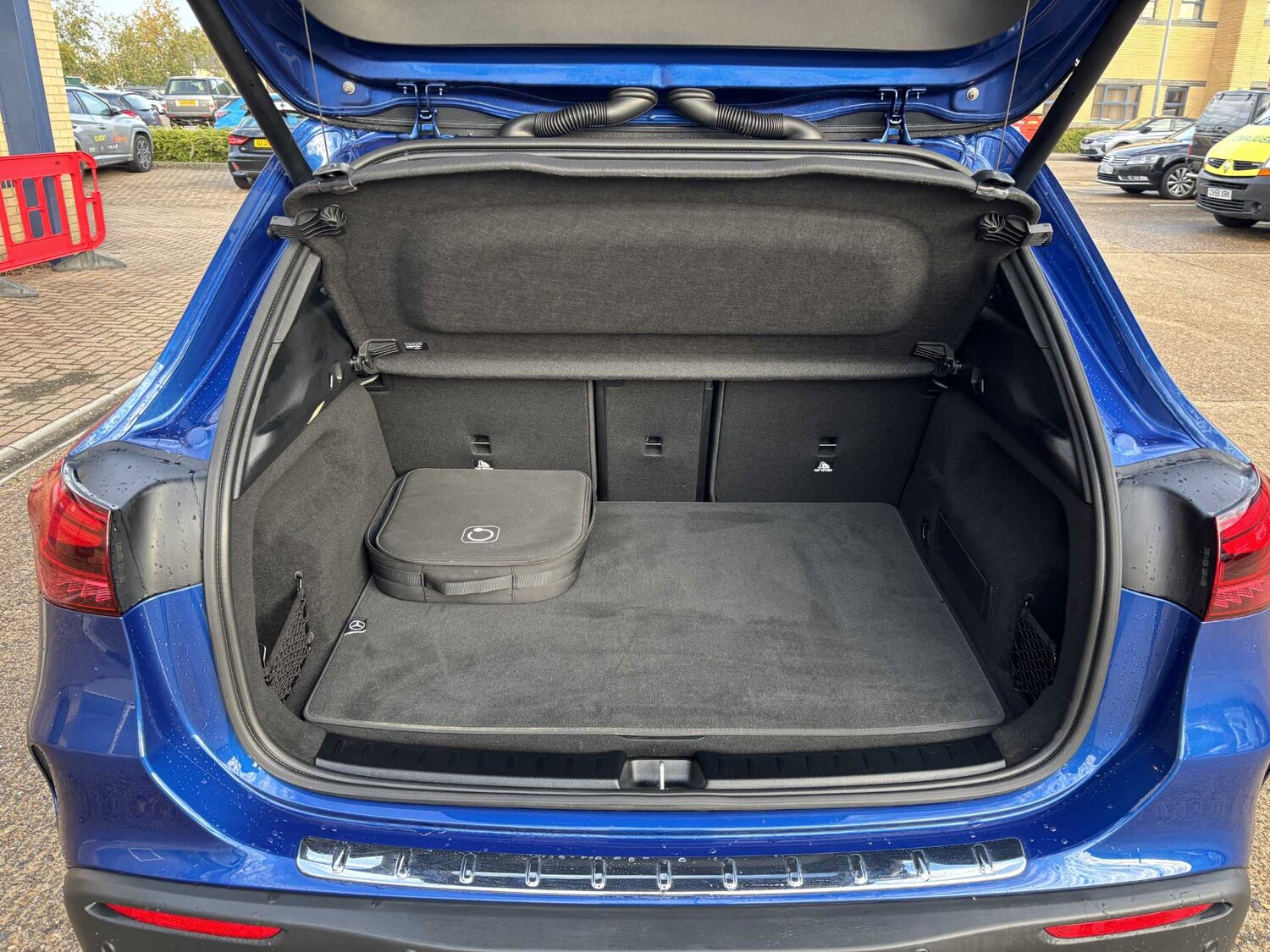 Used Mercedes-Benz EQA 2024 for sale - 76310832: Photo 16