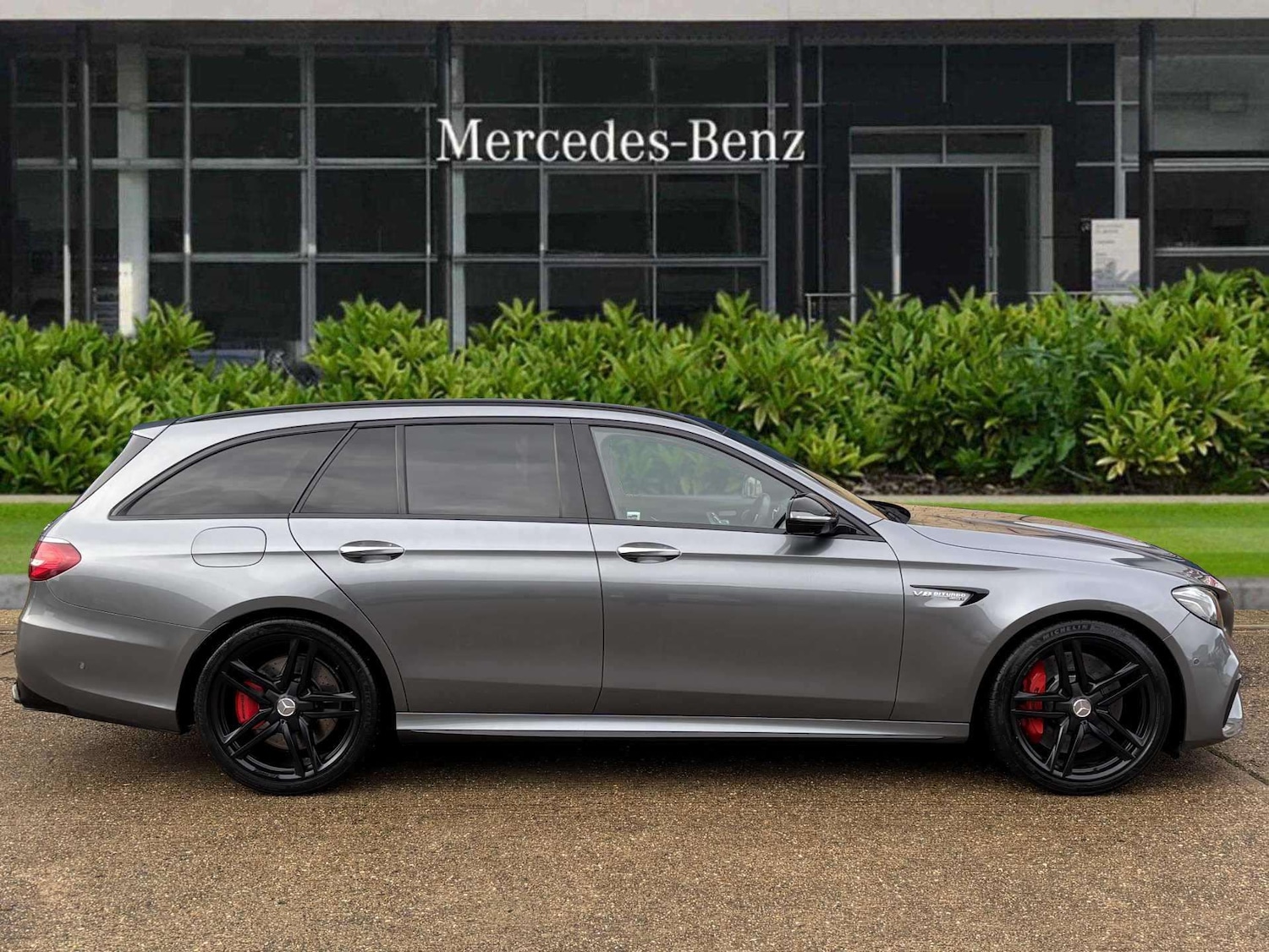 Used Mercedes-Benz E Class 2020 for sale - 76967879: Photo 2