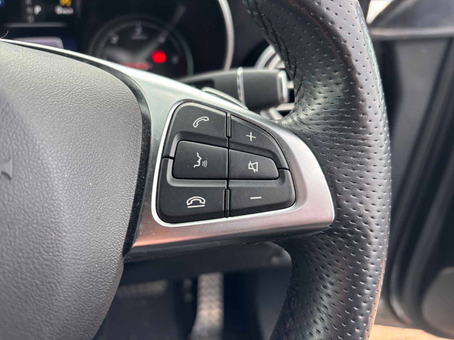 Used Mercedes-Benz GLC 2018 for sale - 78077041: Photo 16