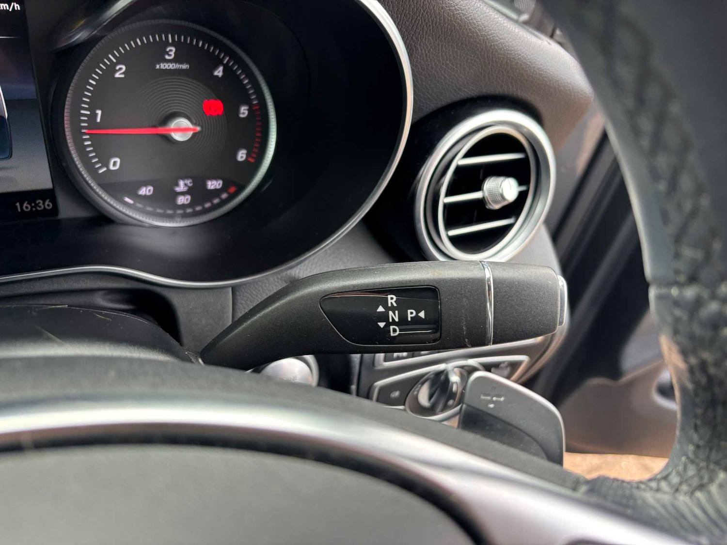 Used Mercedes-Benz GLC 2018 for sale - 78077041: Photo 17