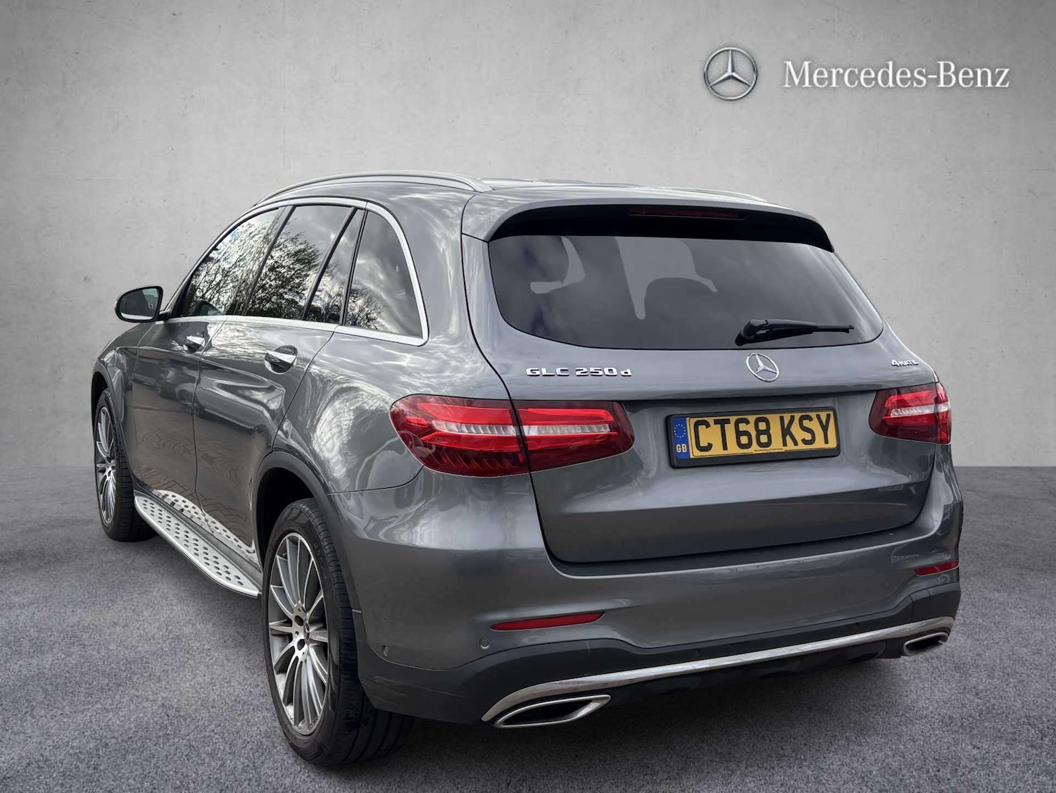 Used Mercedes-Benz GLC 2018 for sale - 78077041: Photo 2