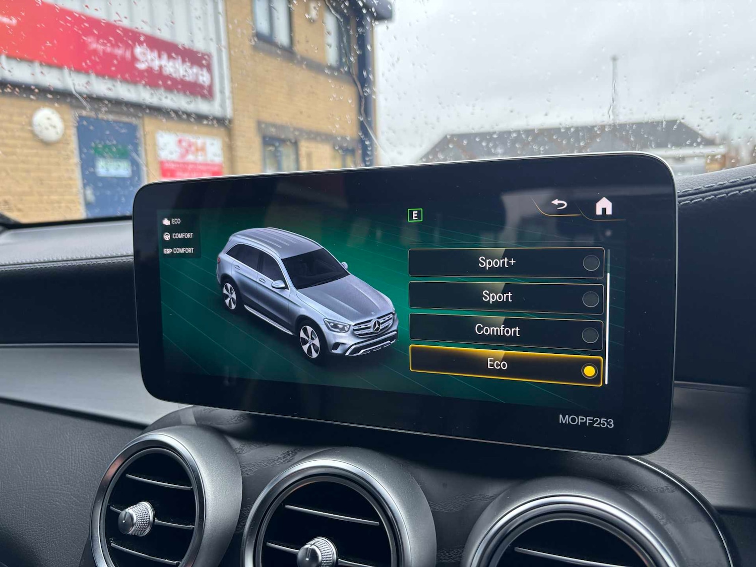 Used Mercedes-Benz GLC 2022 for sale - 77123414: Photo 33