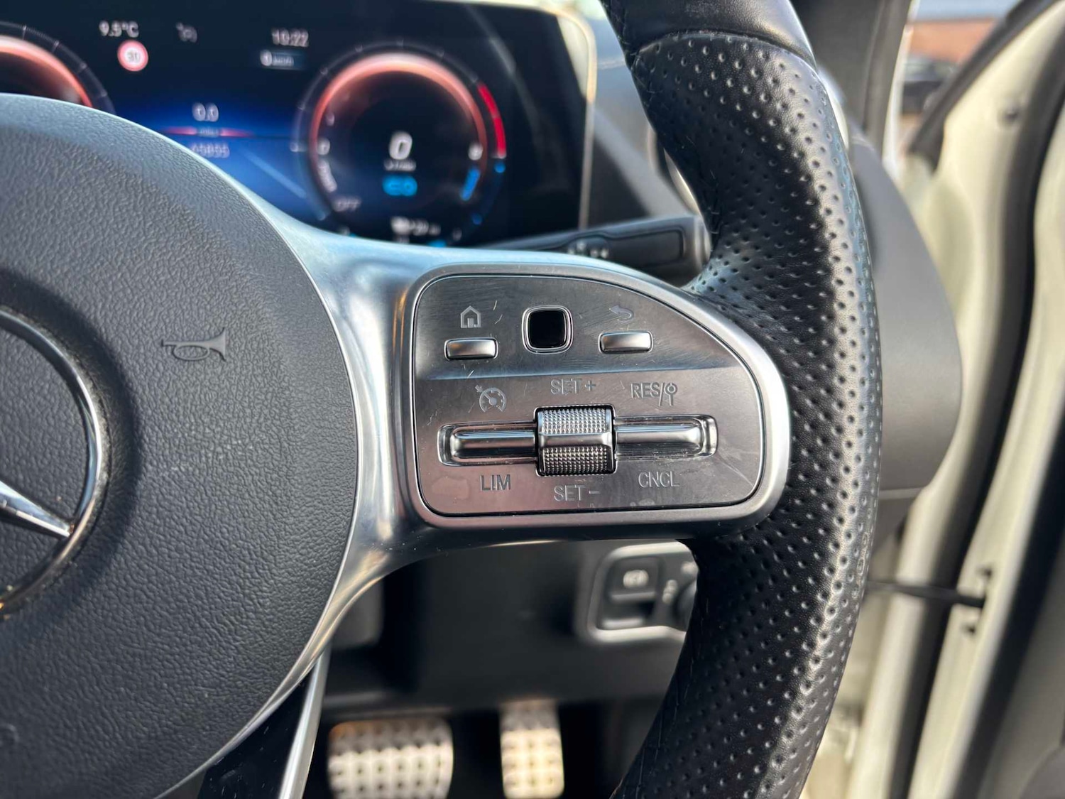 Used Mercedes-Benz GLA 2020 for sale - 76718251: Photo 23