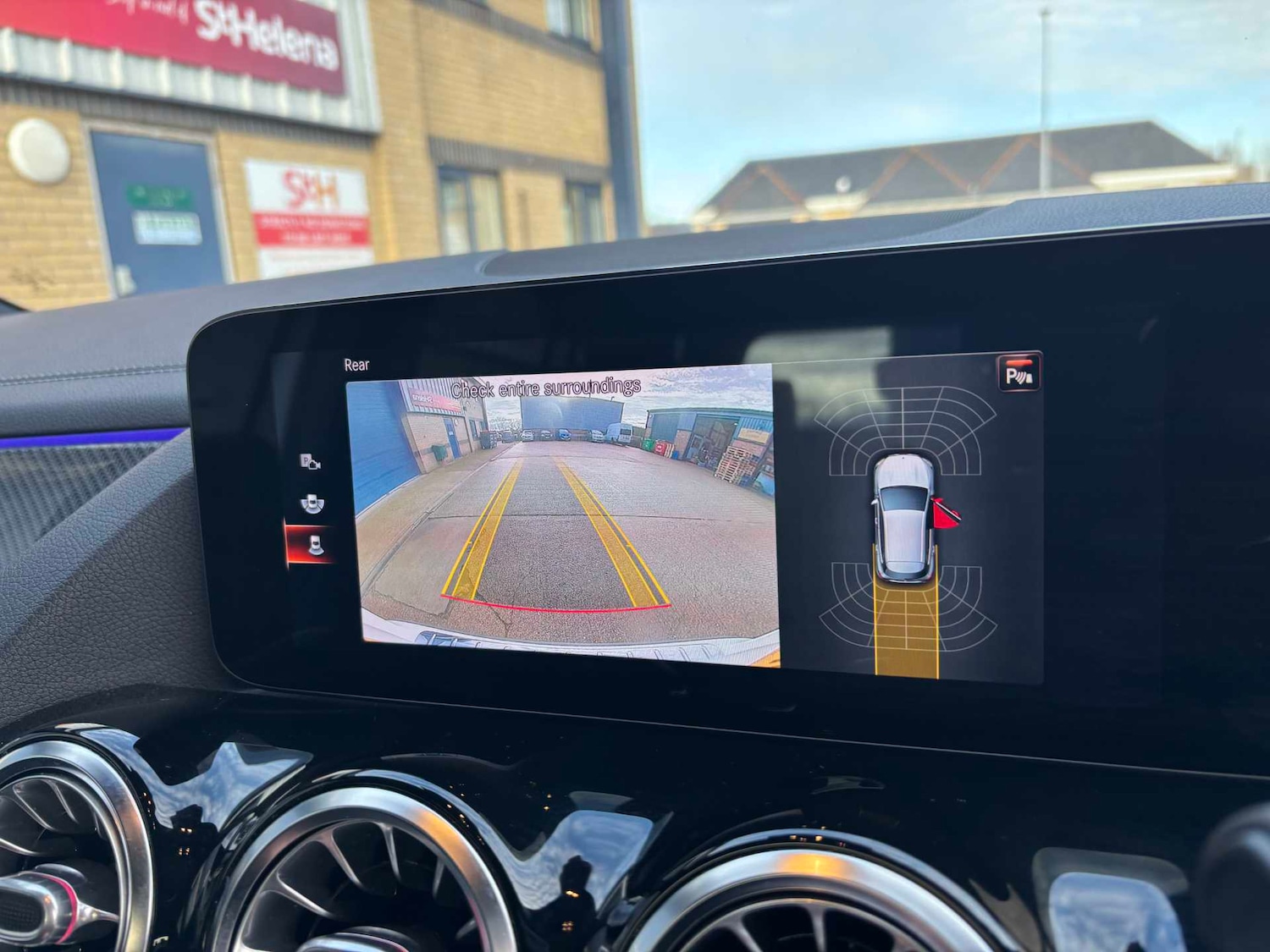 Used Mercedes-Benz GLA 2020 for sale - 76718251: Photo 35