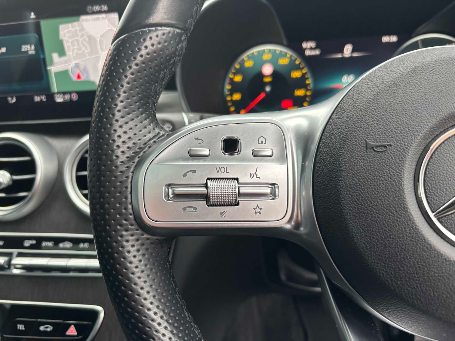 Used Mercedes-Benz C Class 2023 for sale - 77011240: Photo 22