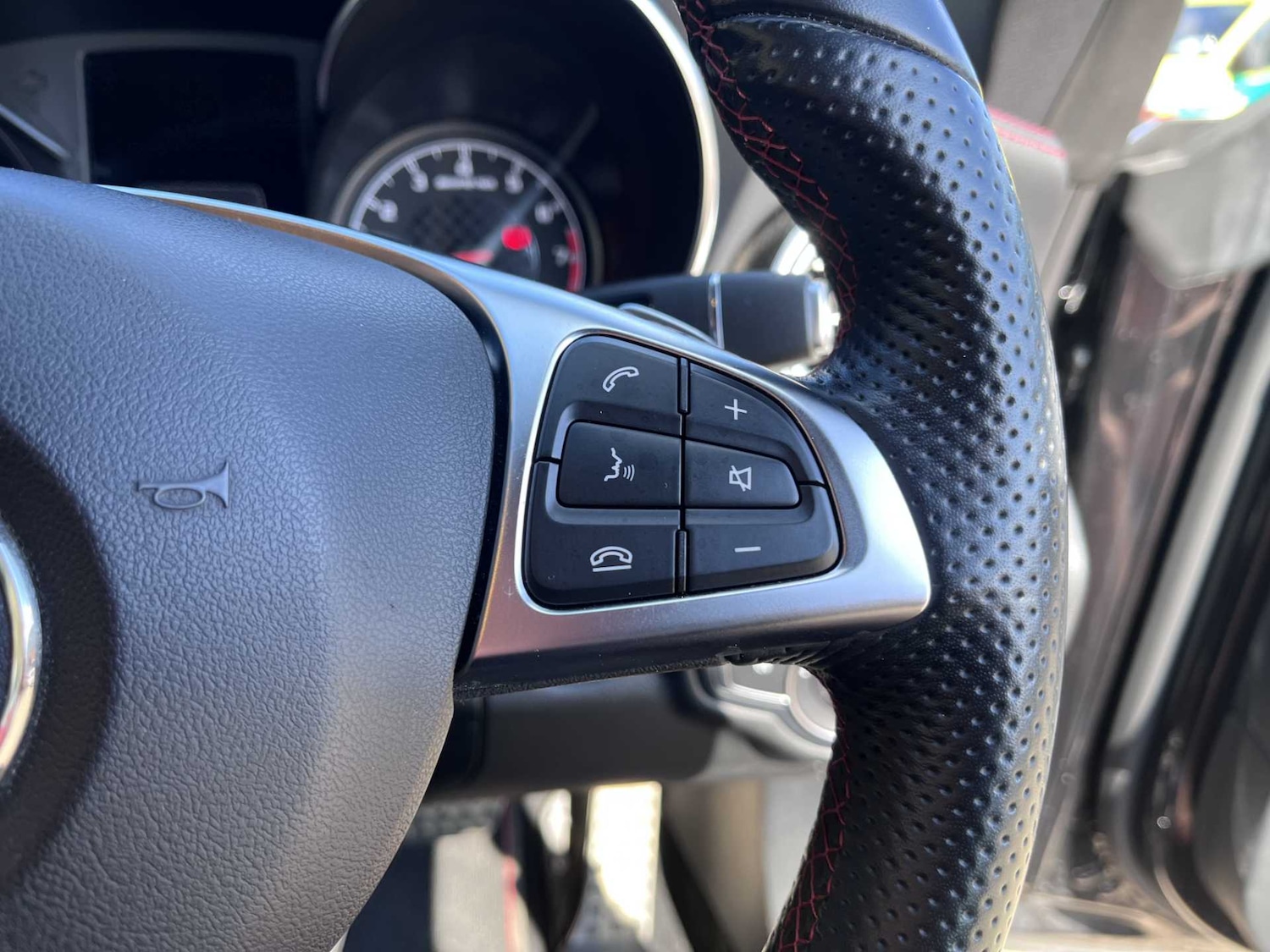 Used Mercedes-Benz C-Class 2018 for sale - 76096567: Photo 23