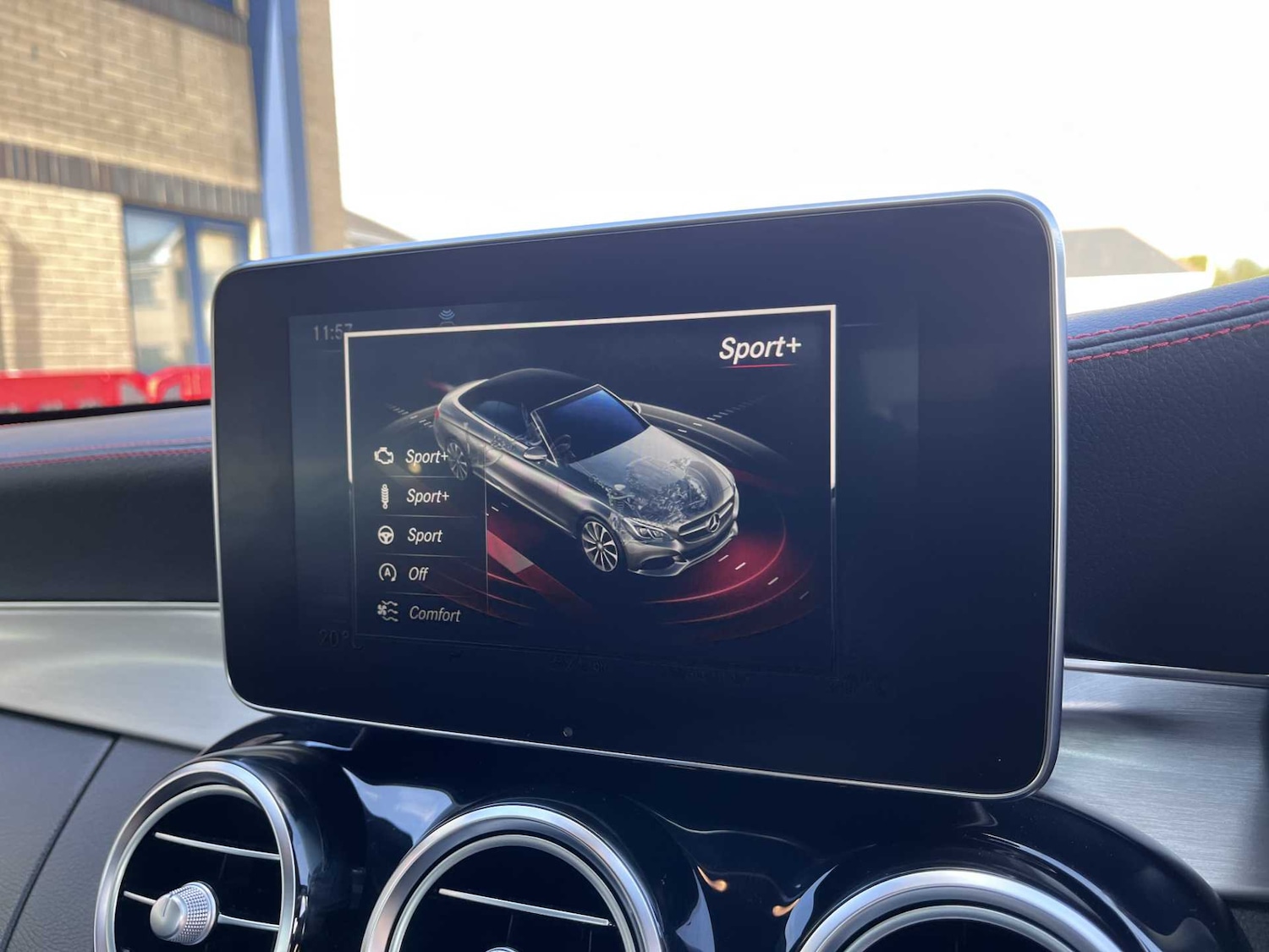 Used Mercedes-Benz C-Class 2018 for sale - 76096567: Photo 33