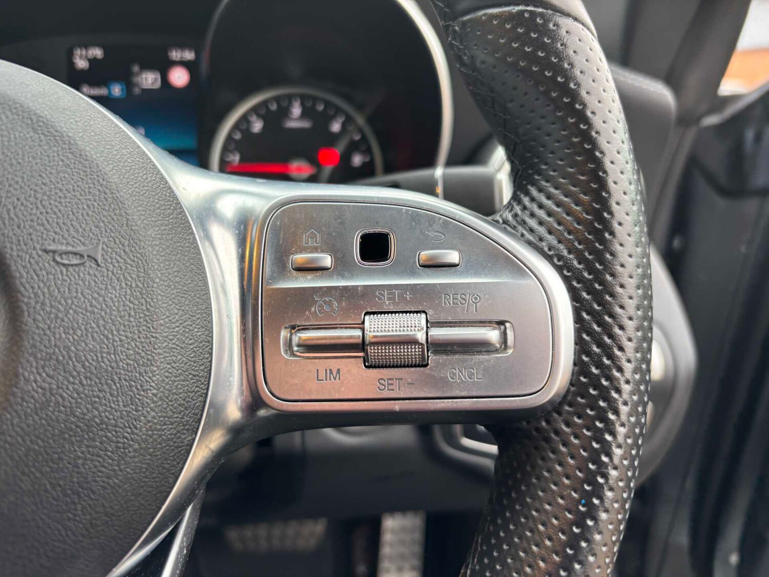 Used Mercedes-Benz C Class 2019 for sale - 77615388: Photo 21