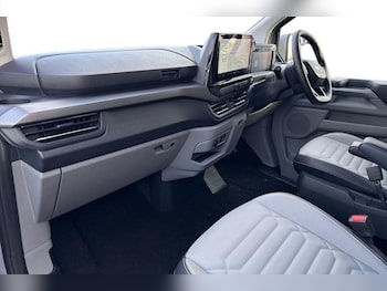 Used Ford Tourneo Custom 2025 for sale - 77354451: Photo