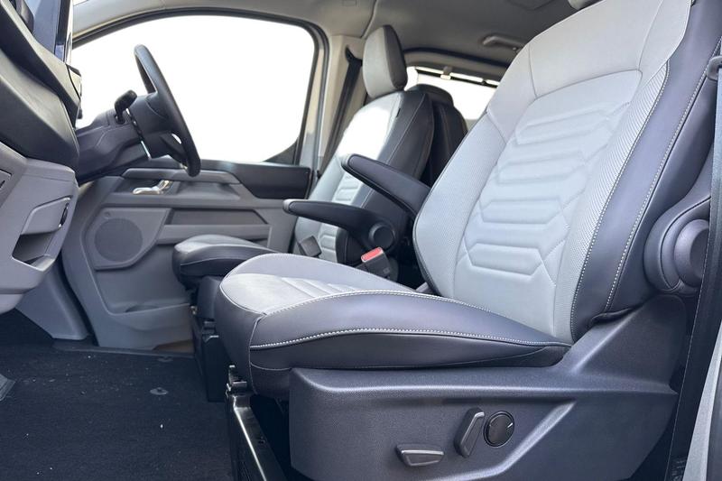 Used Ford Tourneo Custom 2025 for sale - 77354451: Photo 9