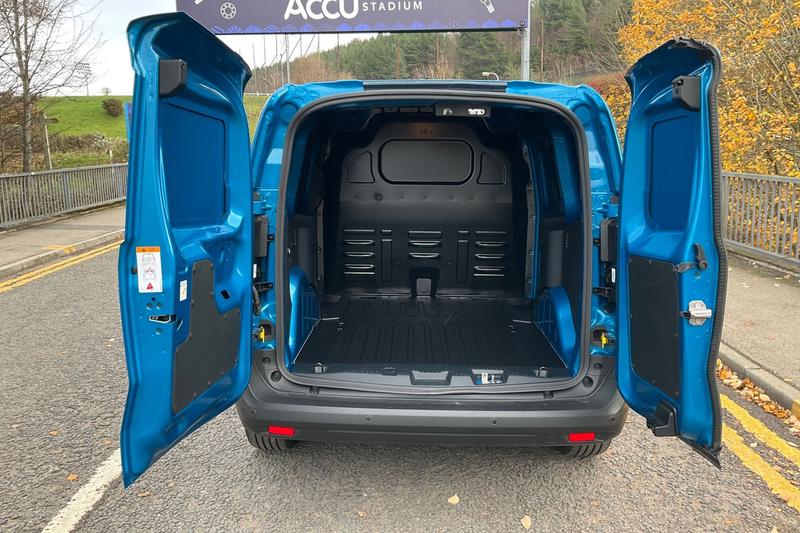 Used Ford Transit Courier 2025 for sale - 76960752: Photo 6