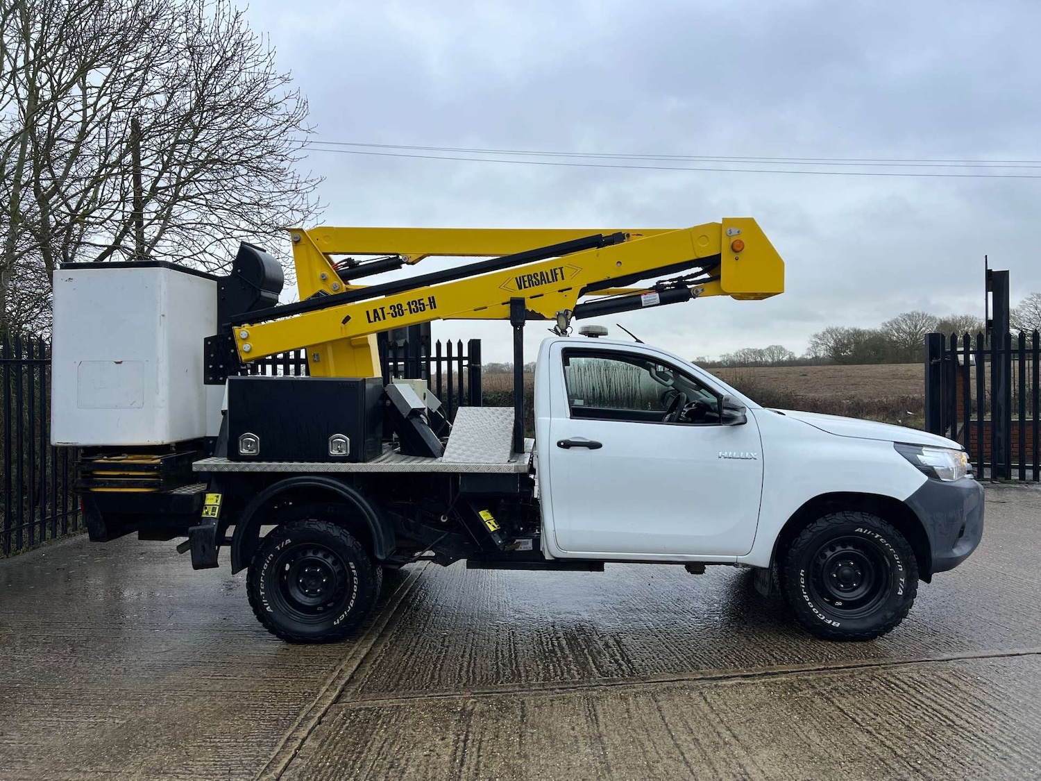 Used Toyota Hilux 2018 for sale - 77476414: Photo 8