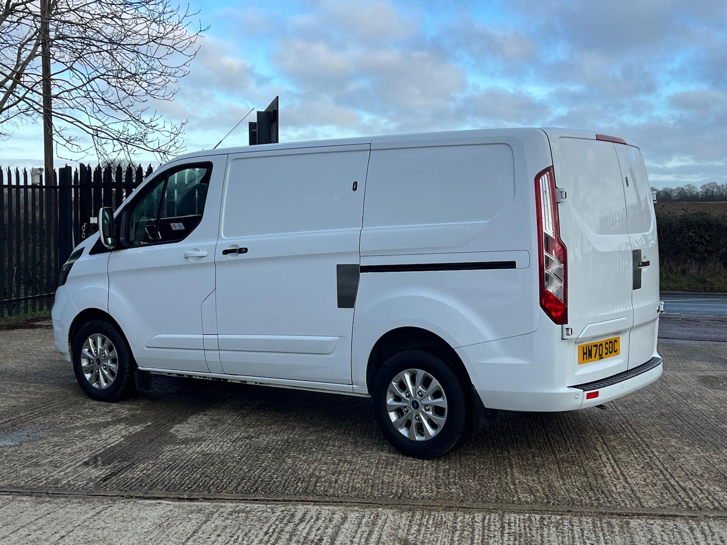 Used Ford Transit Custom for sale - 77057485: Photo 10