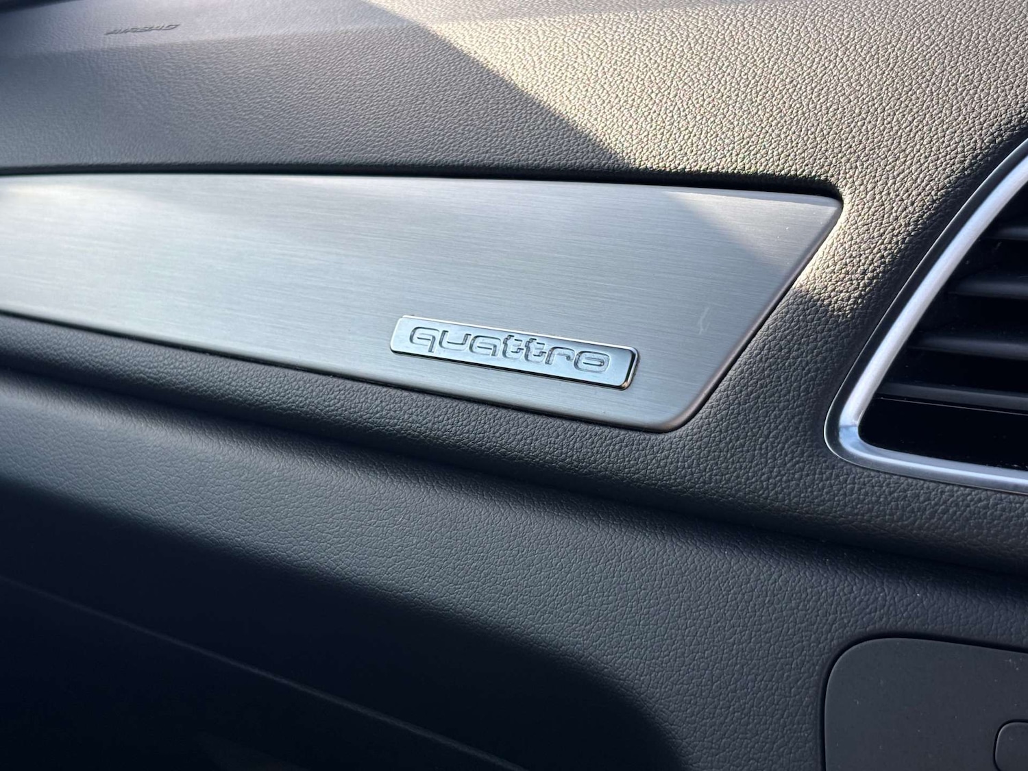 Used Audi Q3 2017 for sale - 77664917: Photo 28