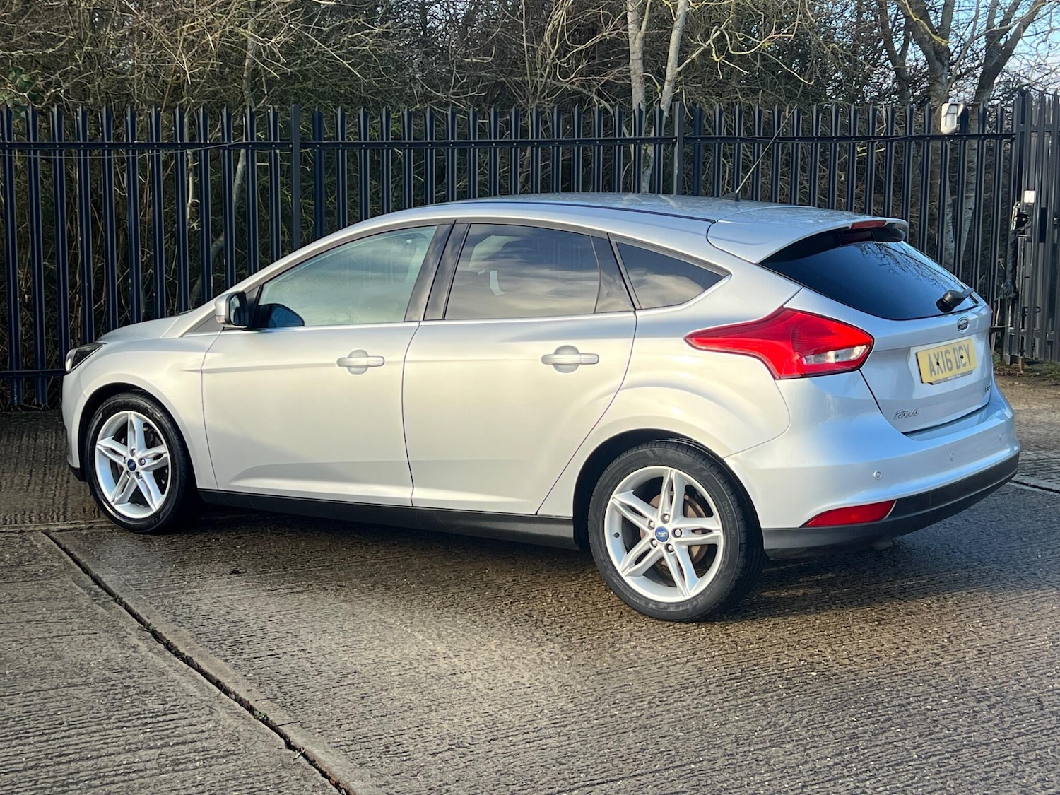 Used Ford Focus 2016 for sale - 77130998: Photo 9