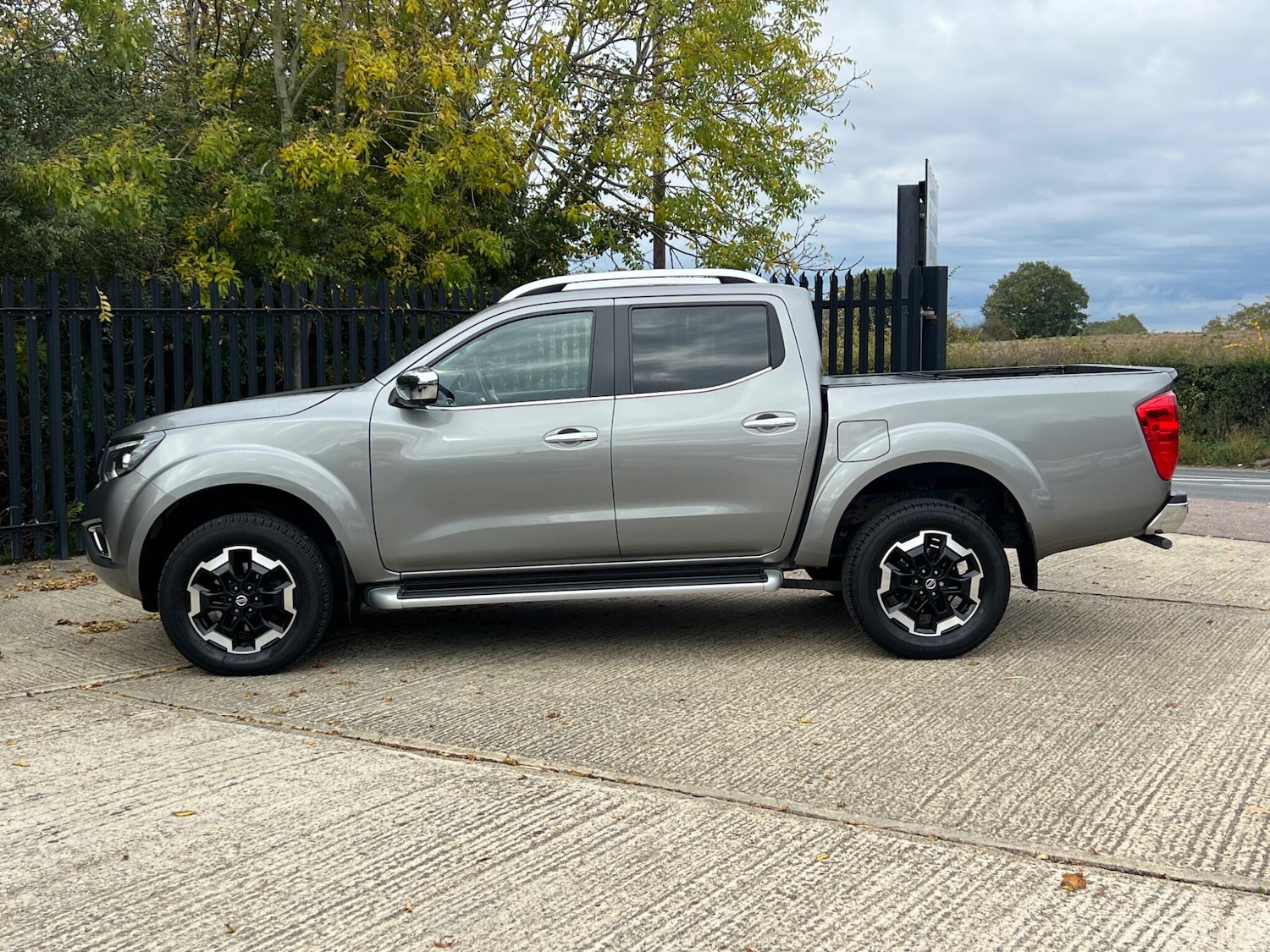 Used Nissan Navara 2020 for sale - 76283200: Photo 15