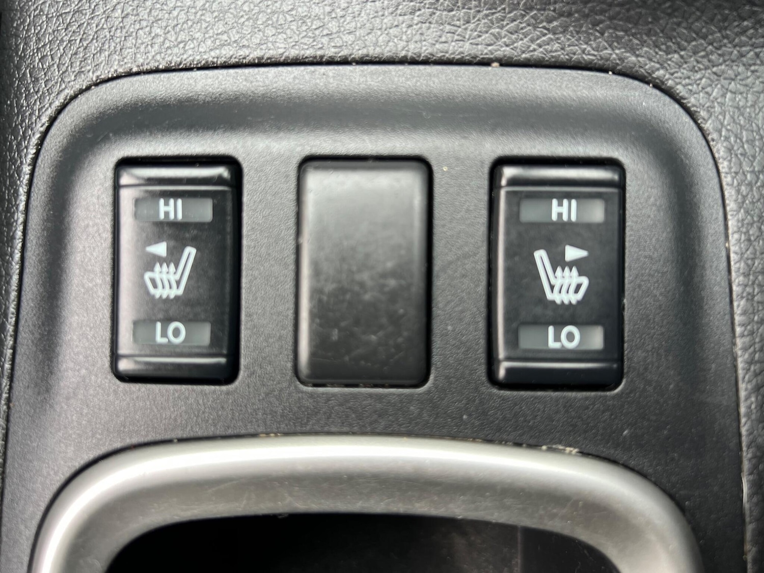 Used Nissan Navara 2020 for sale - 76283200: Photo 27