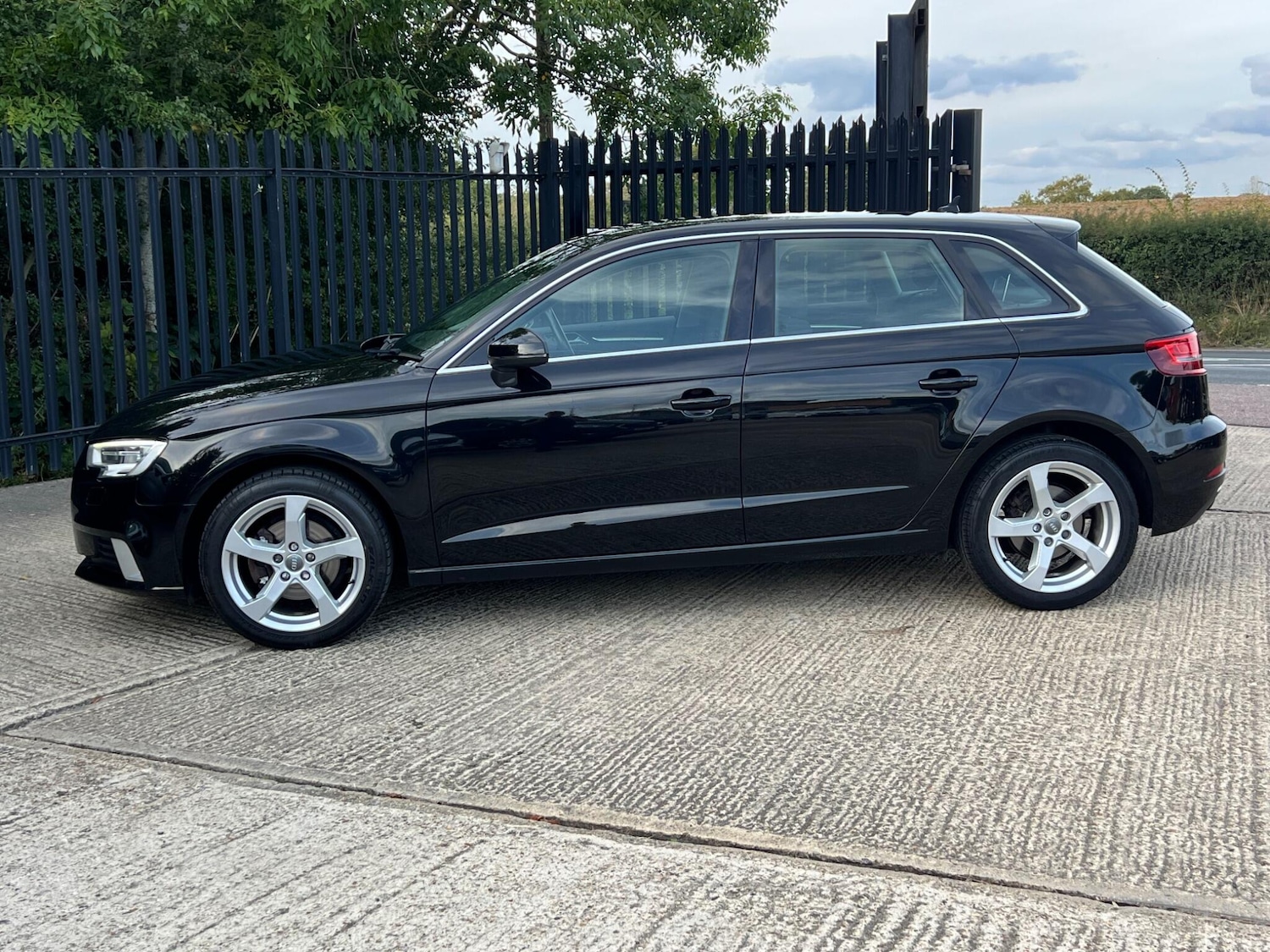 Used Audi A3 2018 for sale - 76060289: Photo 15