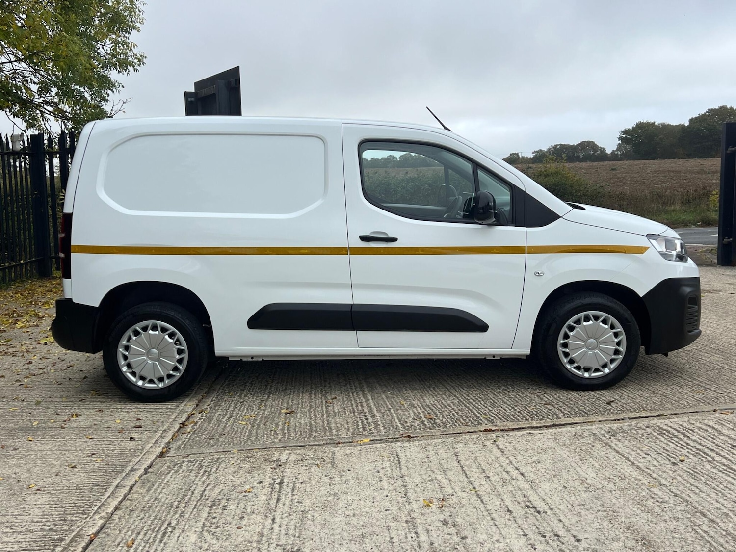 Used Citroen Berlingo 2021 for sale - 76269823: Photo 14