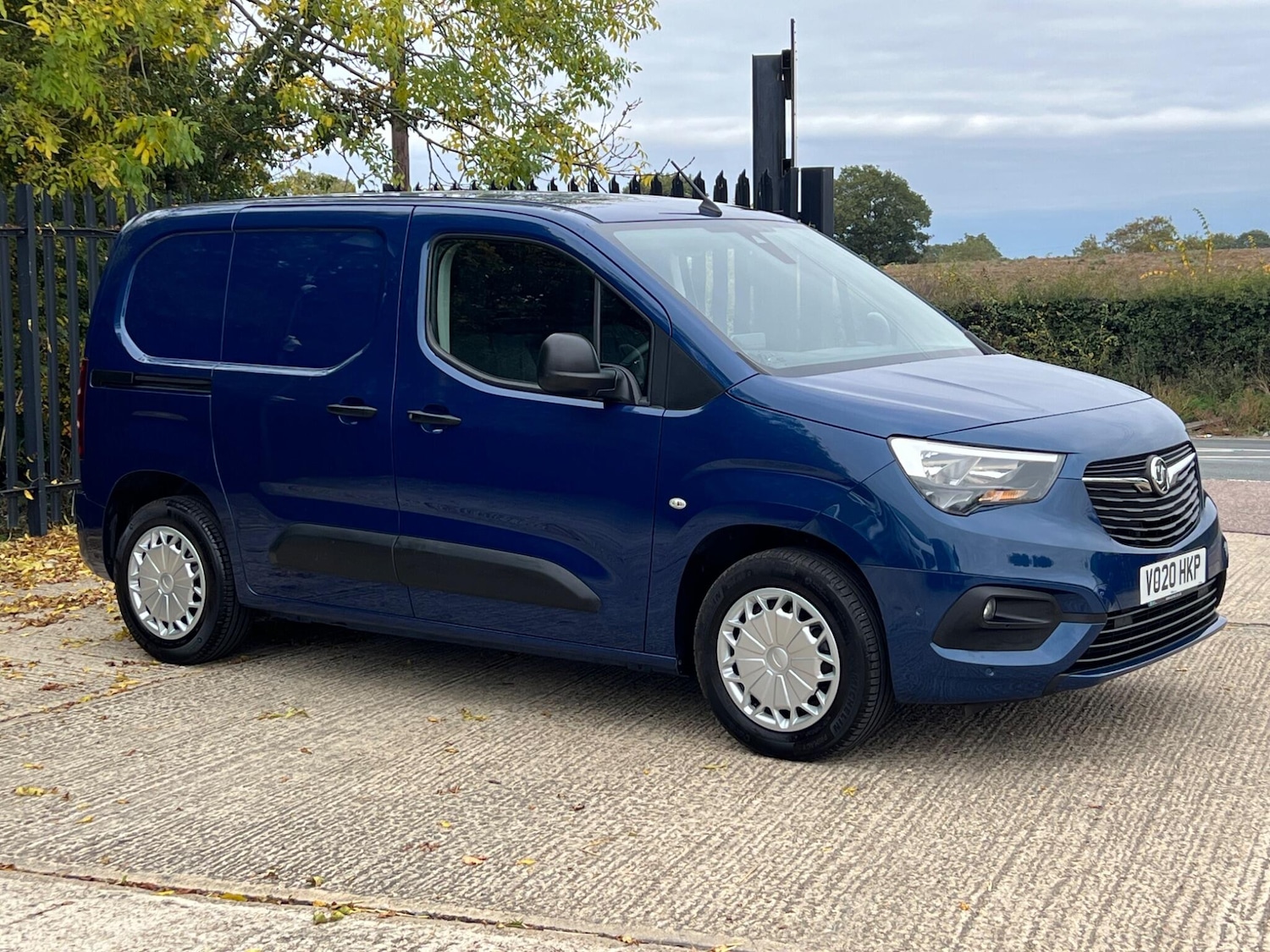 Used Vauxhall Combo 2020 for sale - 76158752: Photo 3