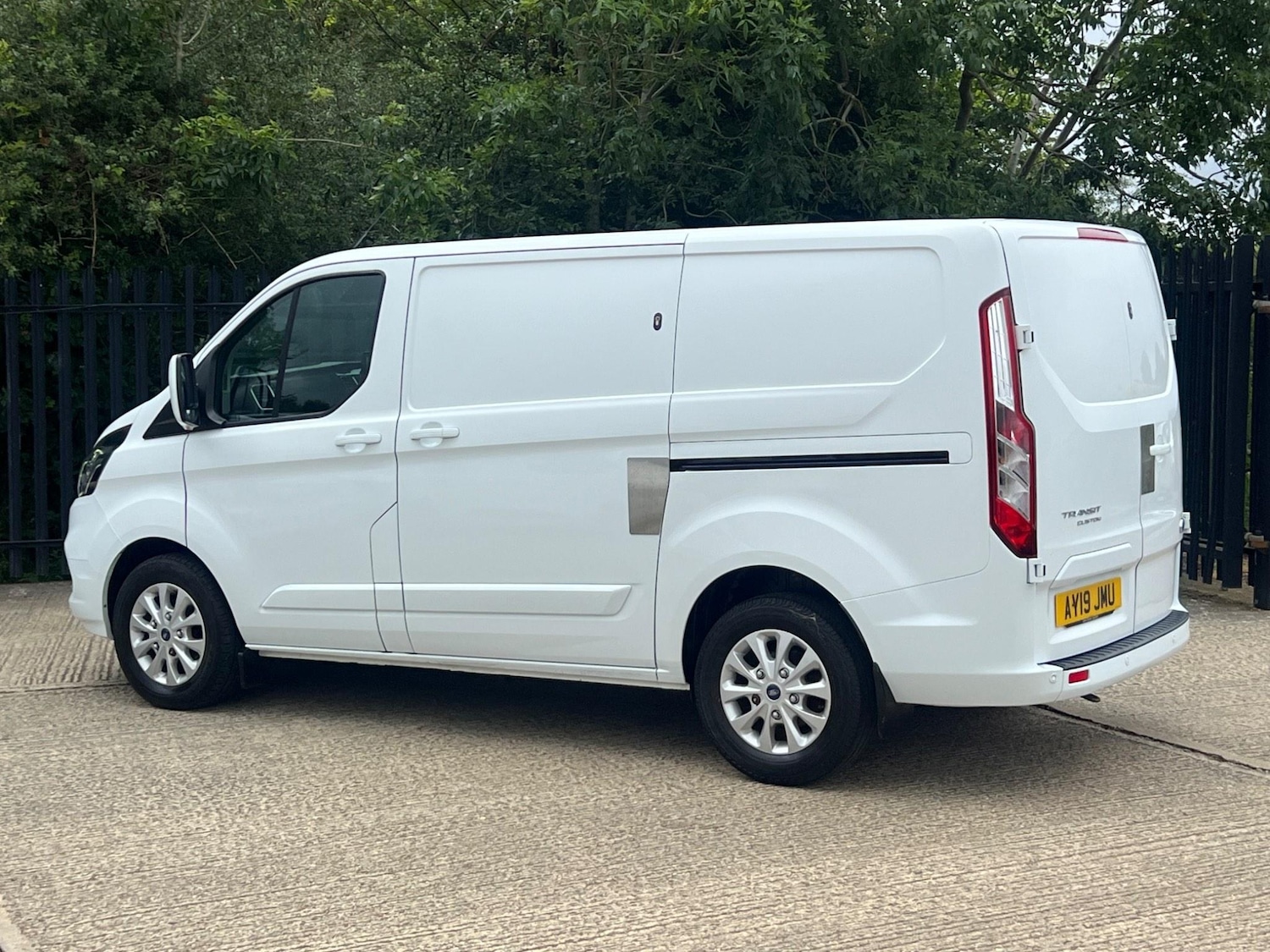 Used Ford Transit Custom 2019 for sale - 76122137: Photo 13