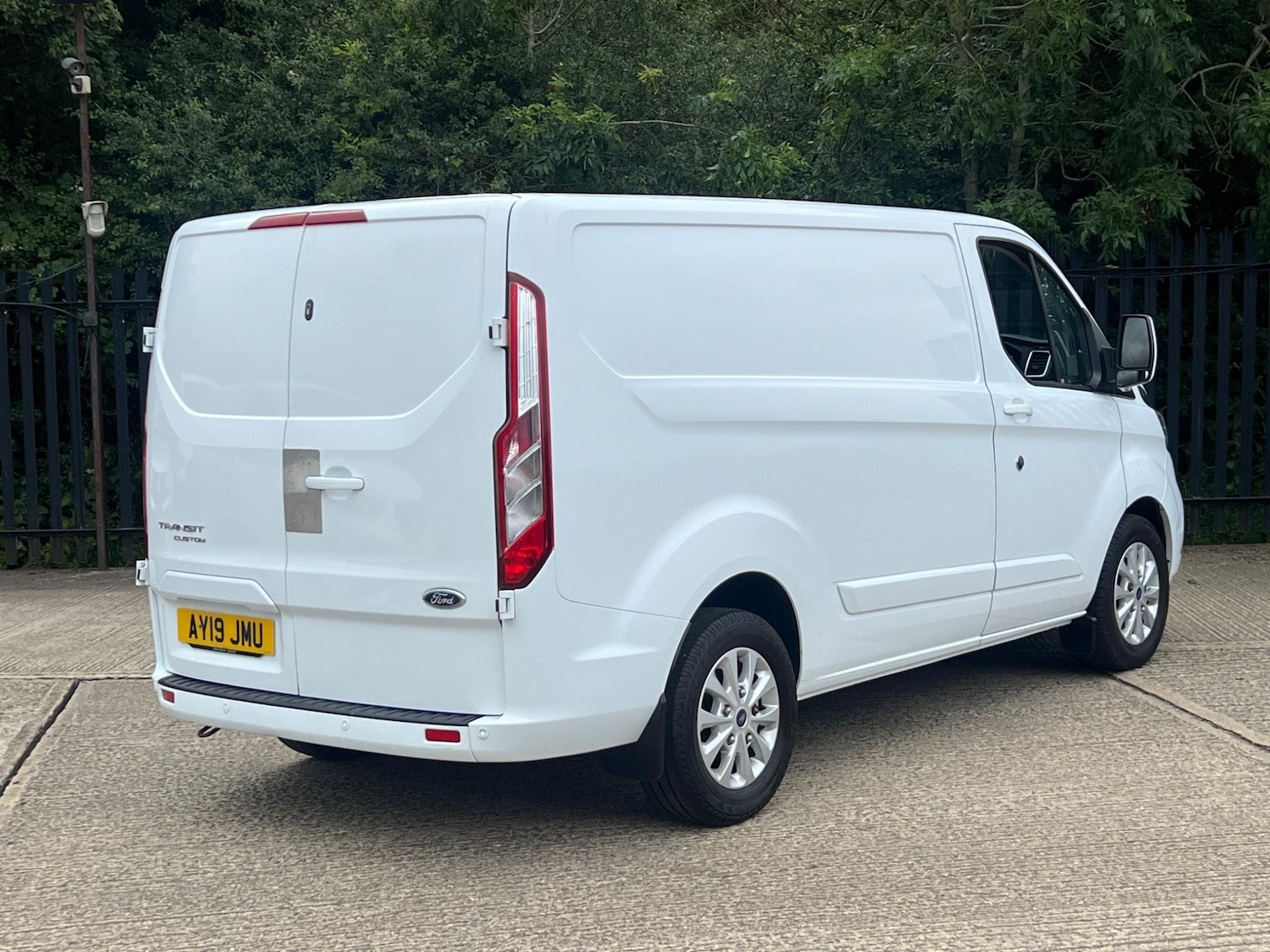 Used Ford Transit Custom 2019 for sale - 76122137: Photo 15