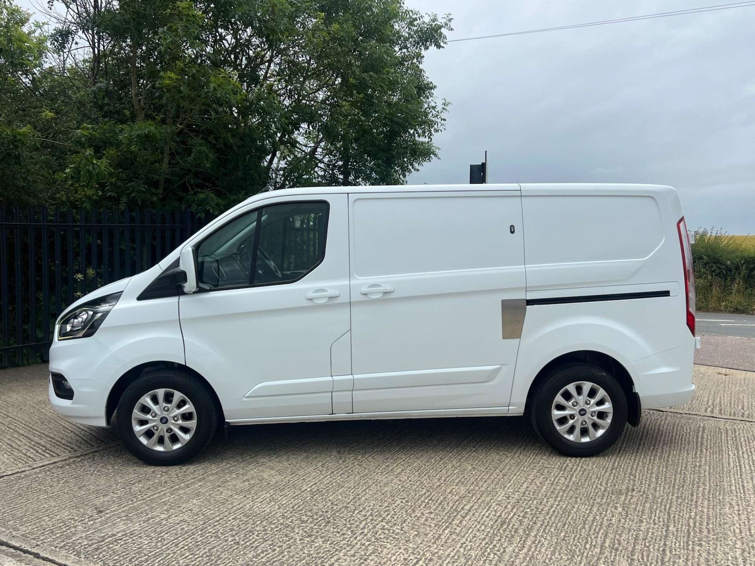 Used Ford Transit Custom 2019 for sale - 77350996: Photo 11