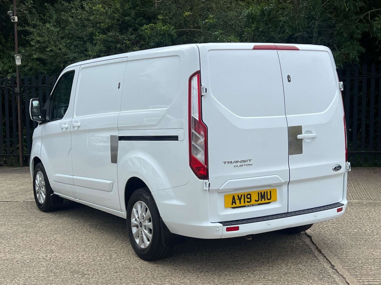 Used Ford Transit Custom 2019 for sale - 77350996: Photo 21