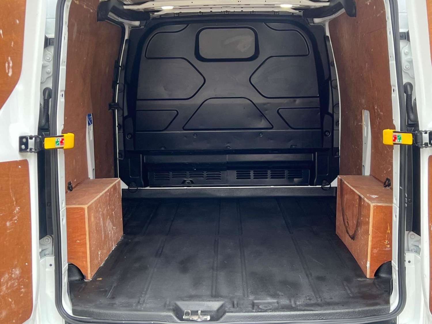 Used Ford Transit Custom 2019 for sale - 77350996: Photo 6
