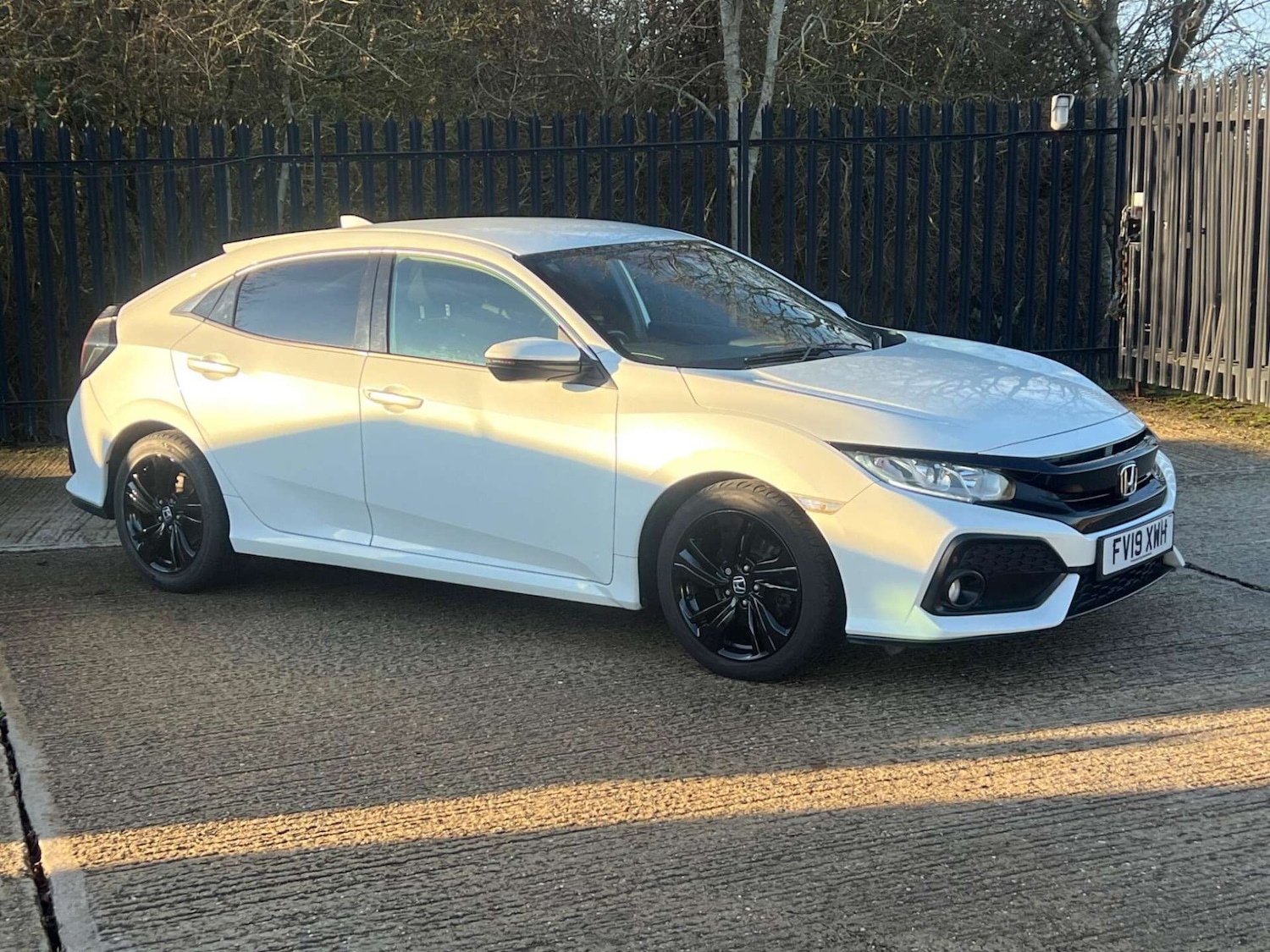 Used Honda Civic 2019 for sale - 77350977: Photo 3