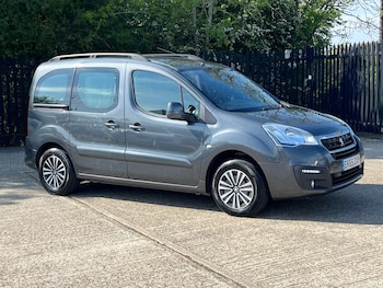 Used Peugeot Partner Tepee 2015 for sale - 78442245: Photo