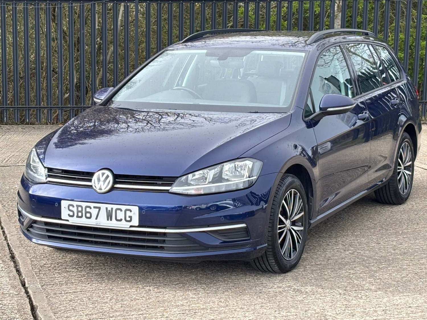 Used Volkswagen Golf 2018 for sale - 78027756: Photo 2