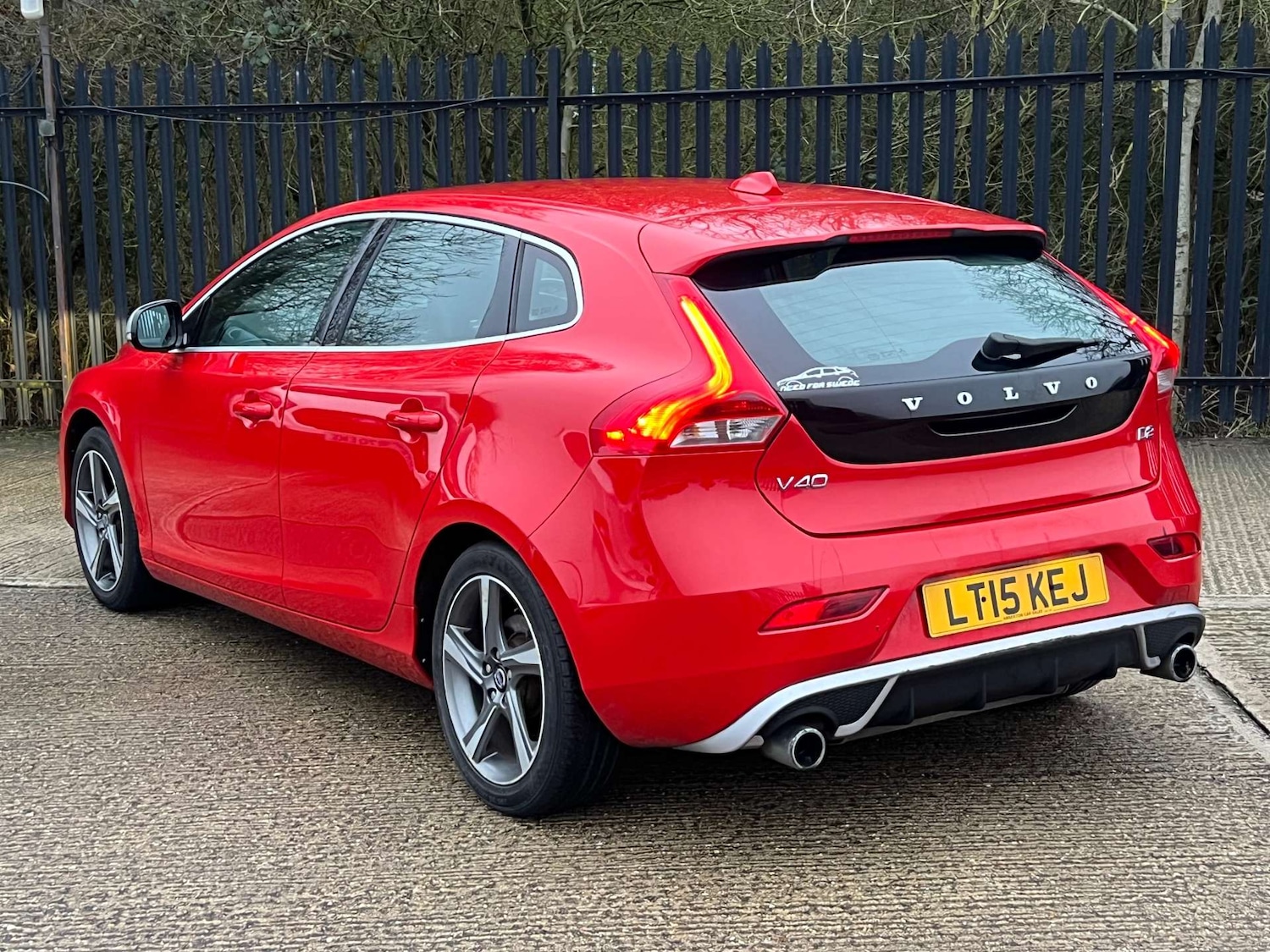 Used Volvo V40 2015 for sale - 77508810: Photo 15