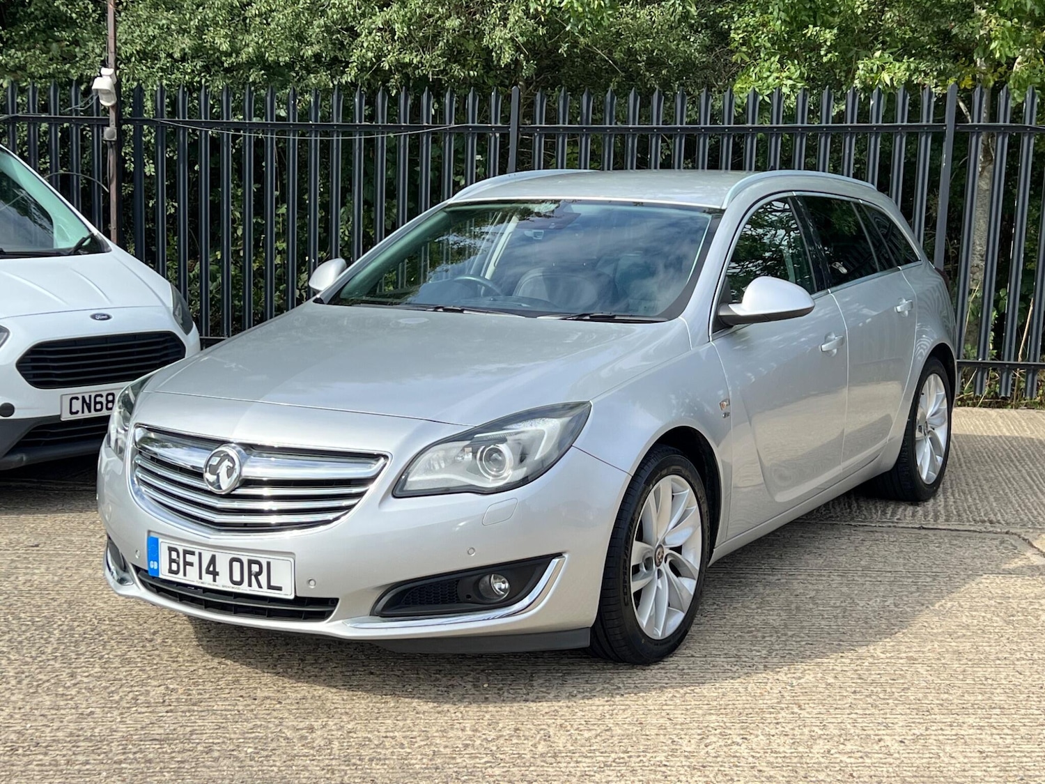 Used Vauxhall Insignia 2014 for sale - 76409065: Photo 1