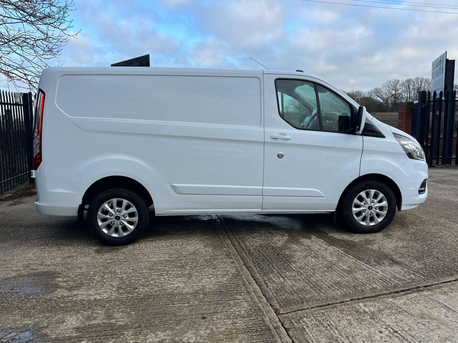 Used Ford Transit Custom 2020 for sale - 77350980: Photo 15