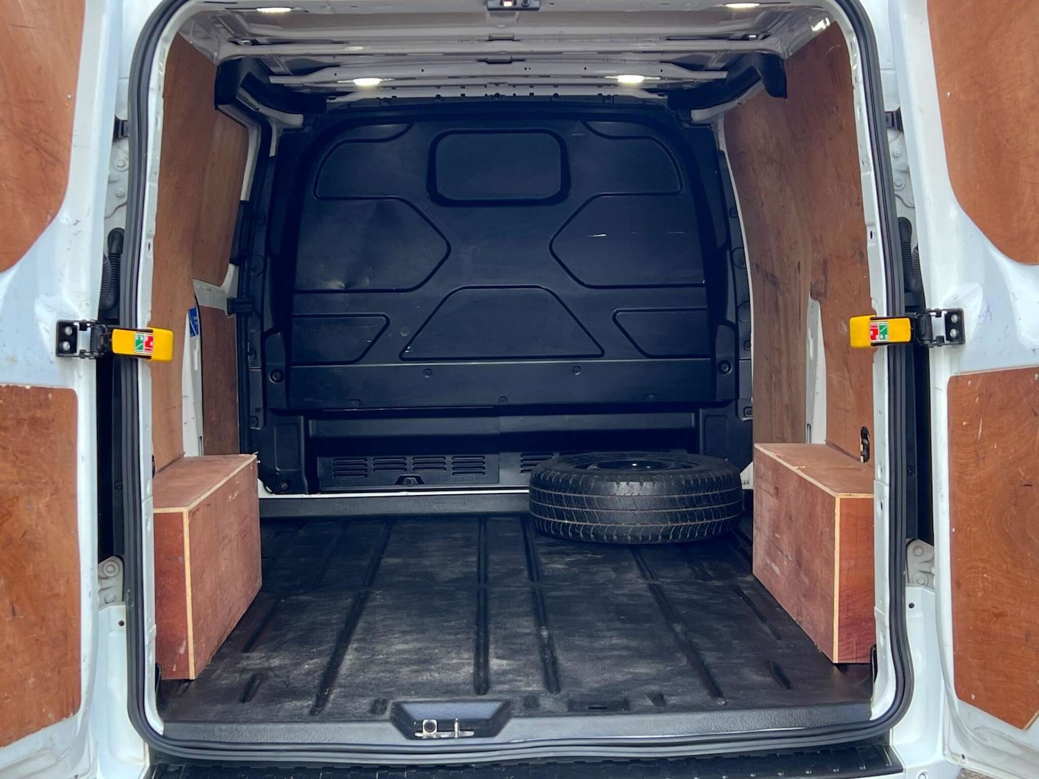 Used Ford Transit Custom 2020 for sale - 77350980: Photo 5