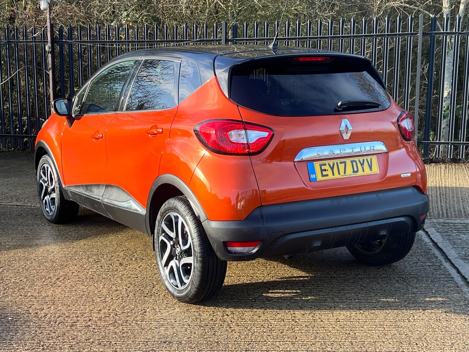 Used Renault Captur for sale - 77156127: Photo 20