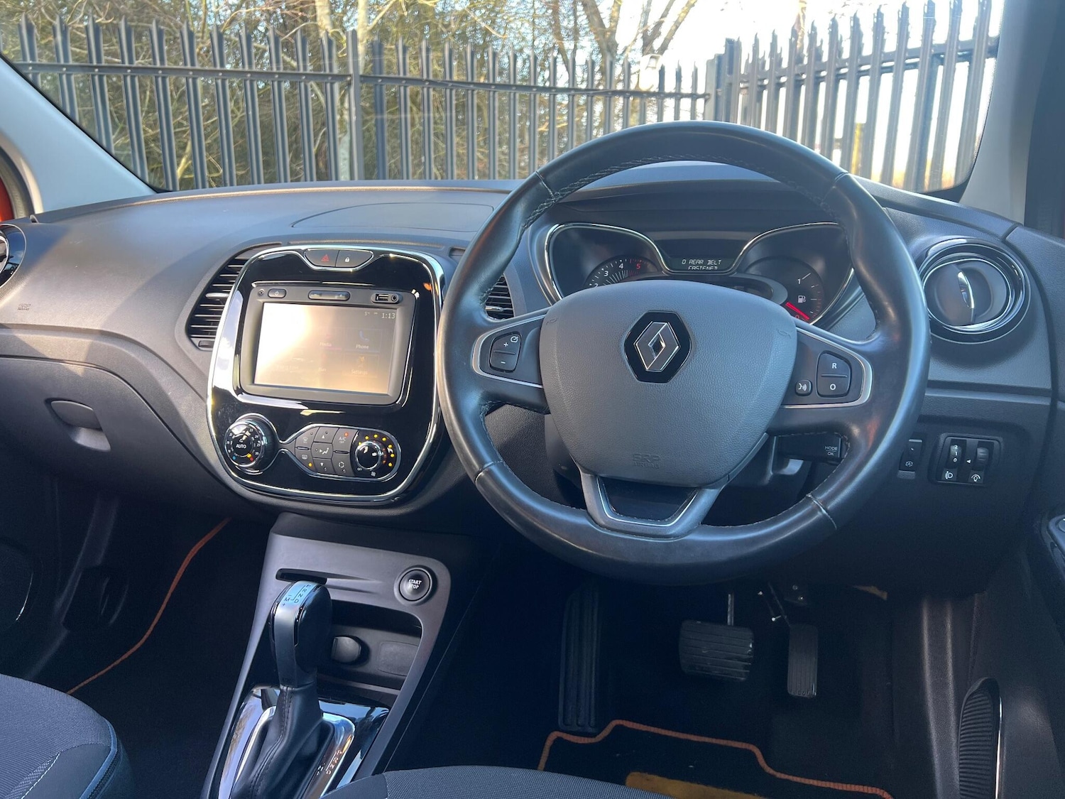 Used Renault Captur for sale - 77156127: Photo 24