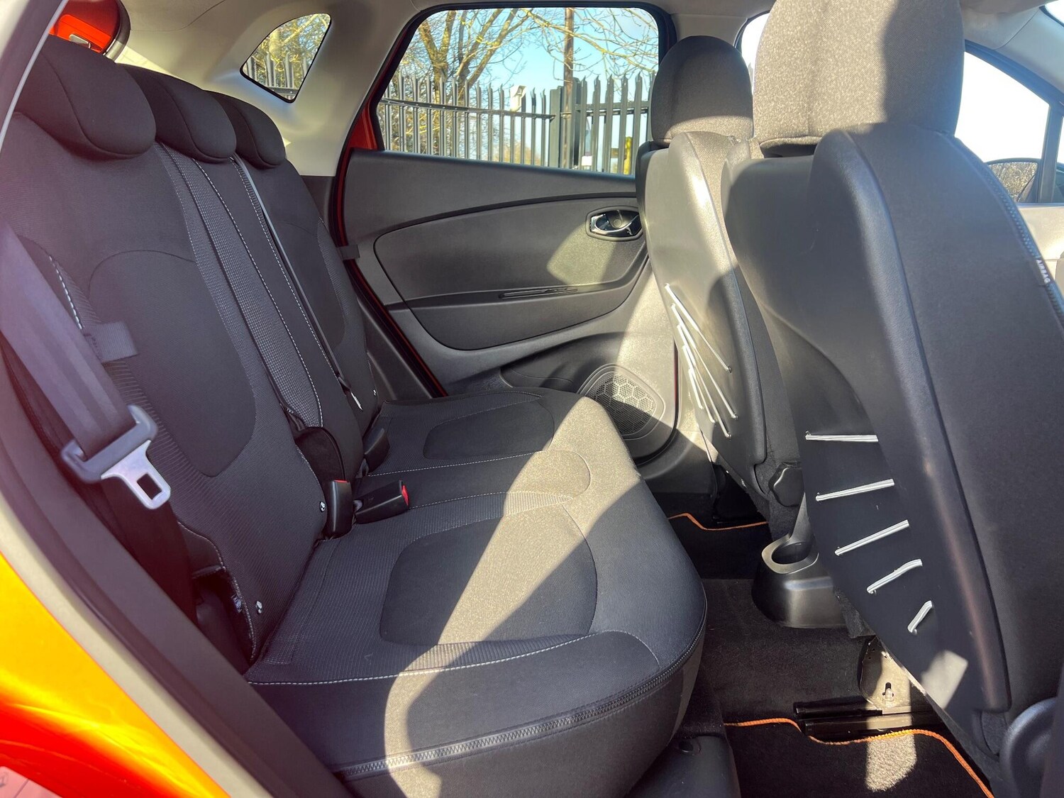 Used Renault Captur for sale - 77156127: Photo 25