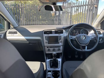 Used Volkswagen Golf 2016 for sale - 79504418: Photo