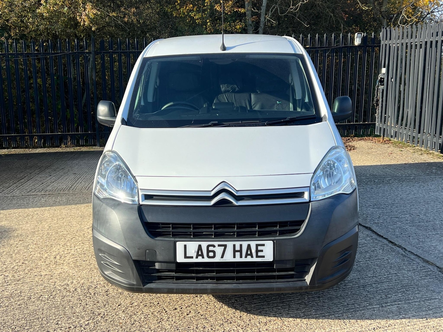 Used Citroen Berlingo 2018 for sale - 76522276: Photo 2