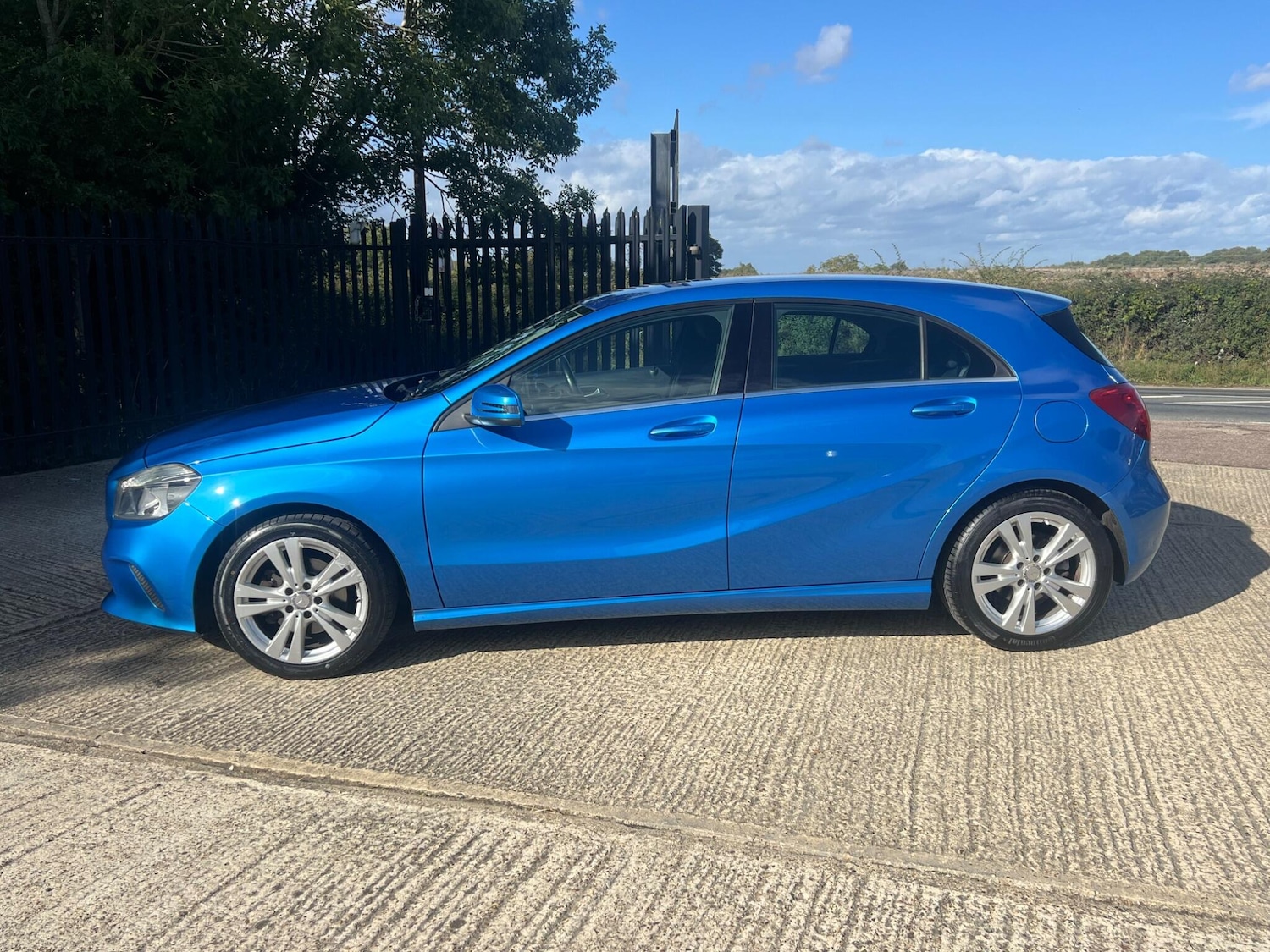 Used Mercedes-Benz A-Class 2016 for sale - 75838571: Photo 15
