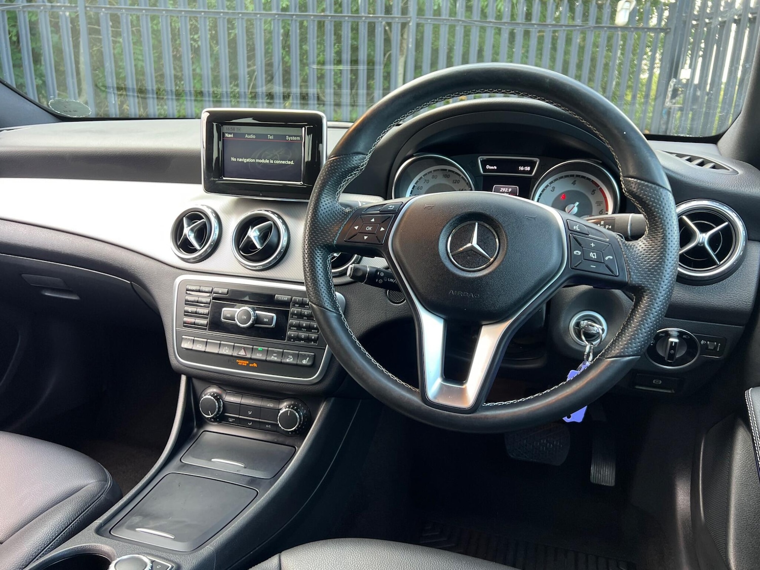 Used Mercedes-Benz GLA 2014 for sale - 76992973: Photo 7