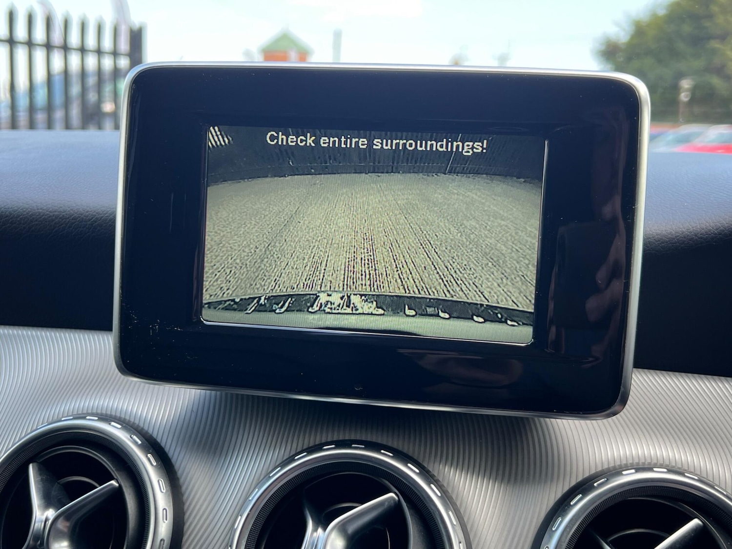 Used Mercedes-Benz GLA 2014 for sale - 76992973: Photo 9