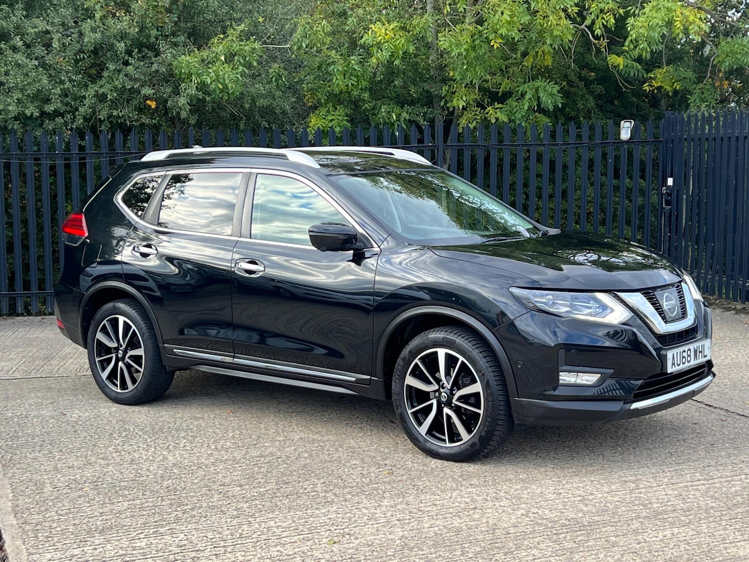 Used Nissan X-Trail 2018 for sale - 76122632: Photo 3