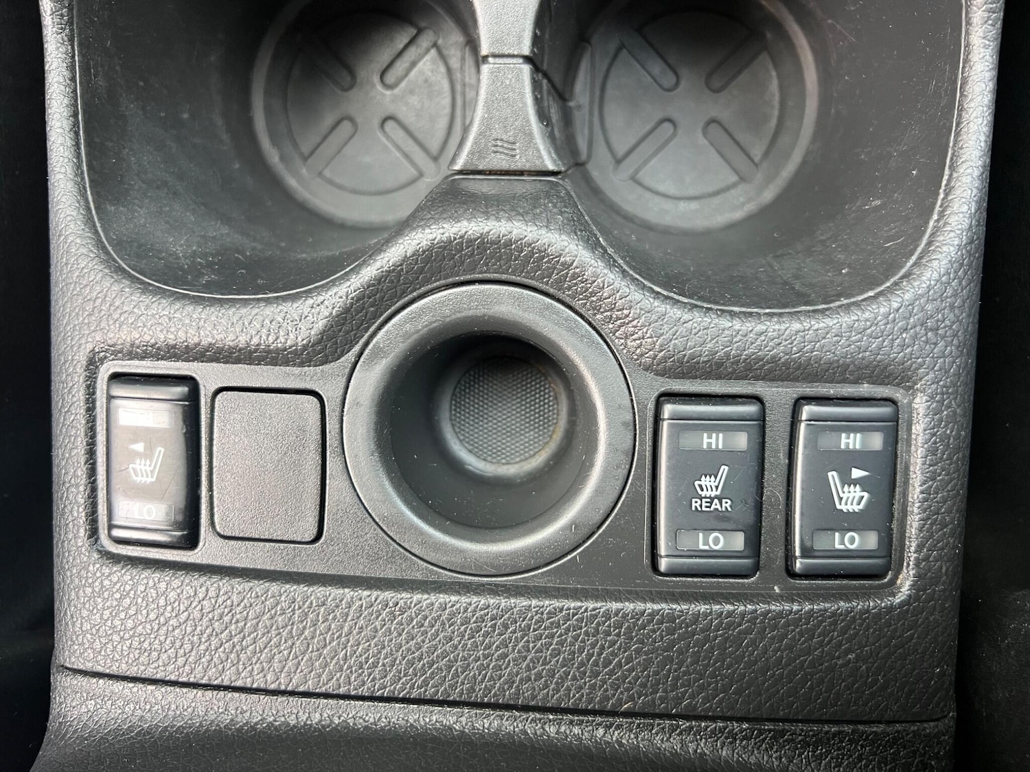 Used Nissan X-Trail 2018 for sale - 76122632: Photo 8