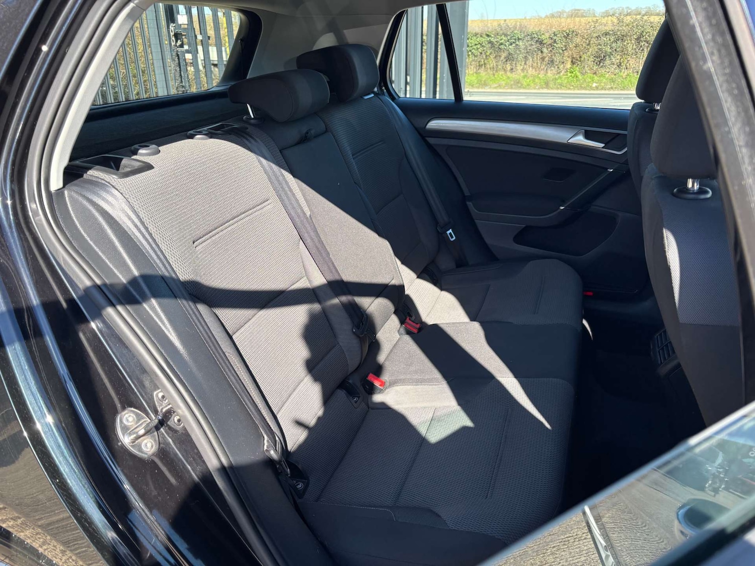 Used Volkswagen Golf 2015 for sale - 77667843: Photo 14