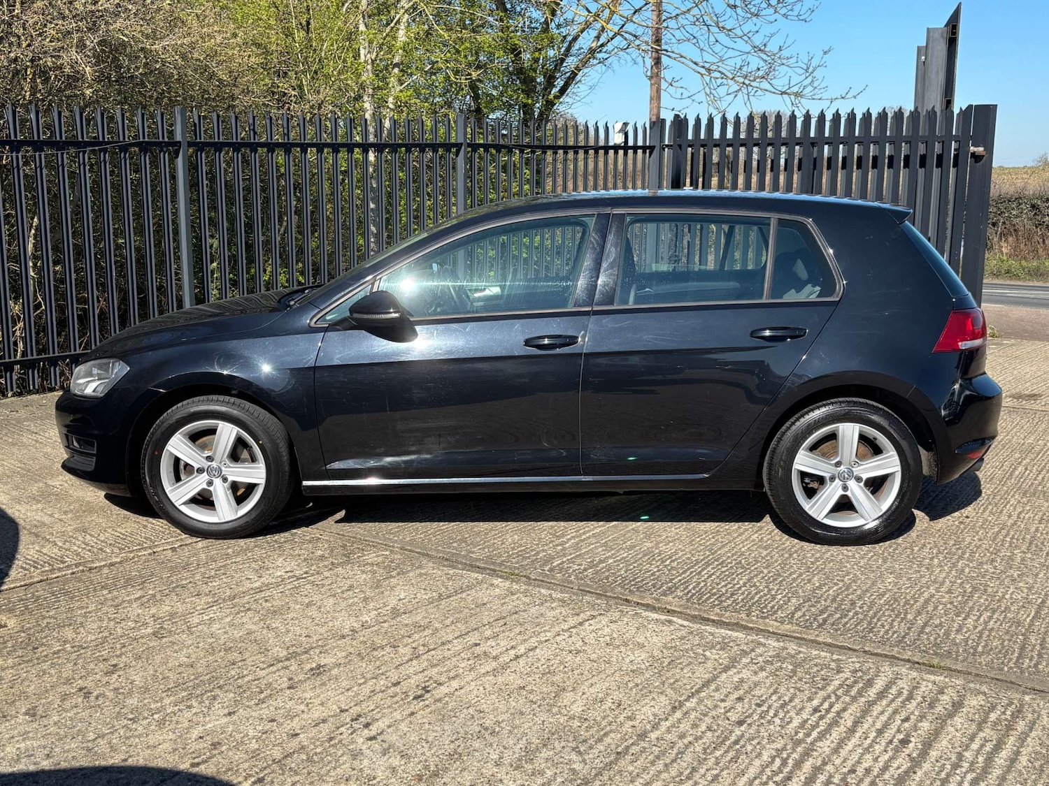 Used Volkswagen Golf 2015 for sale - 77667843: Photo 17