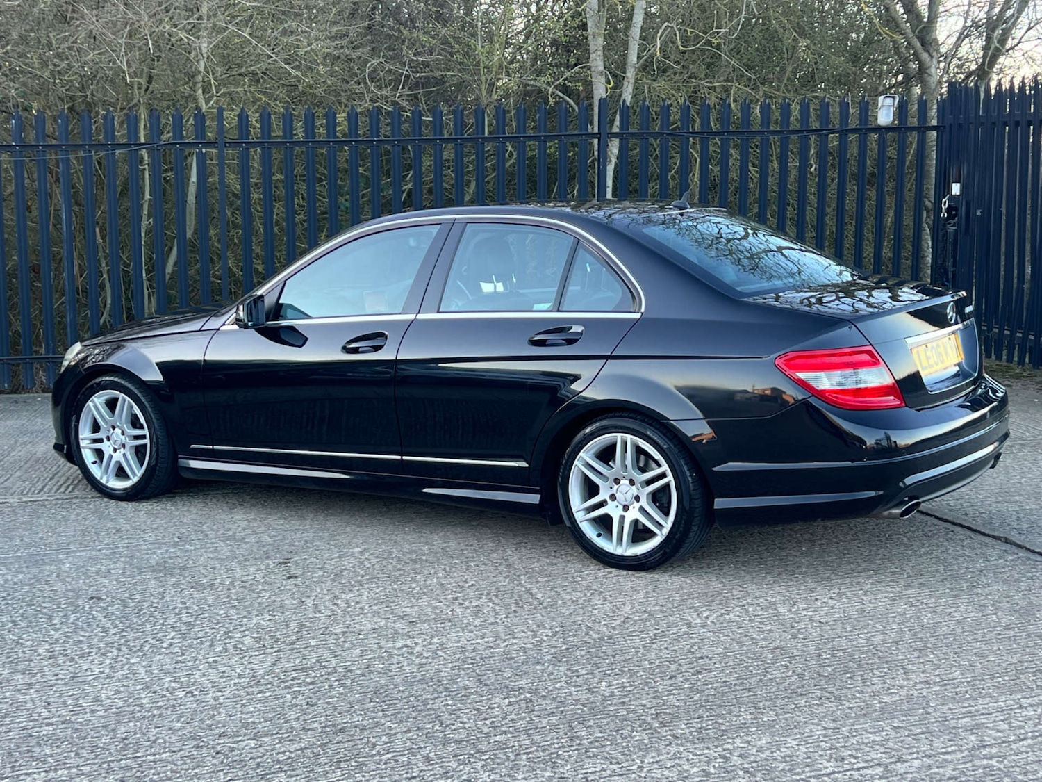 Used Mercedes-Benz C Class 2009 for sale - 77717756: Photo 10